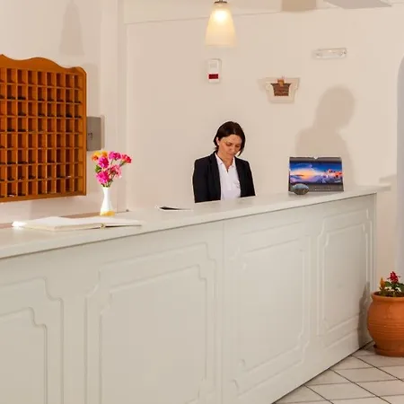 Okeanis Hotel Agia Paraskevi (Santorini)